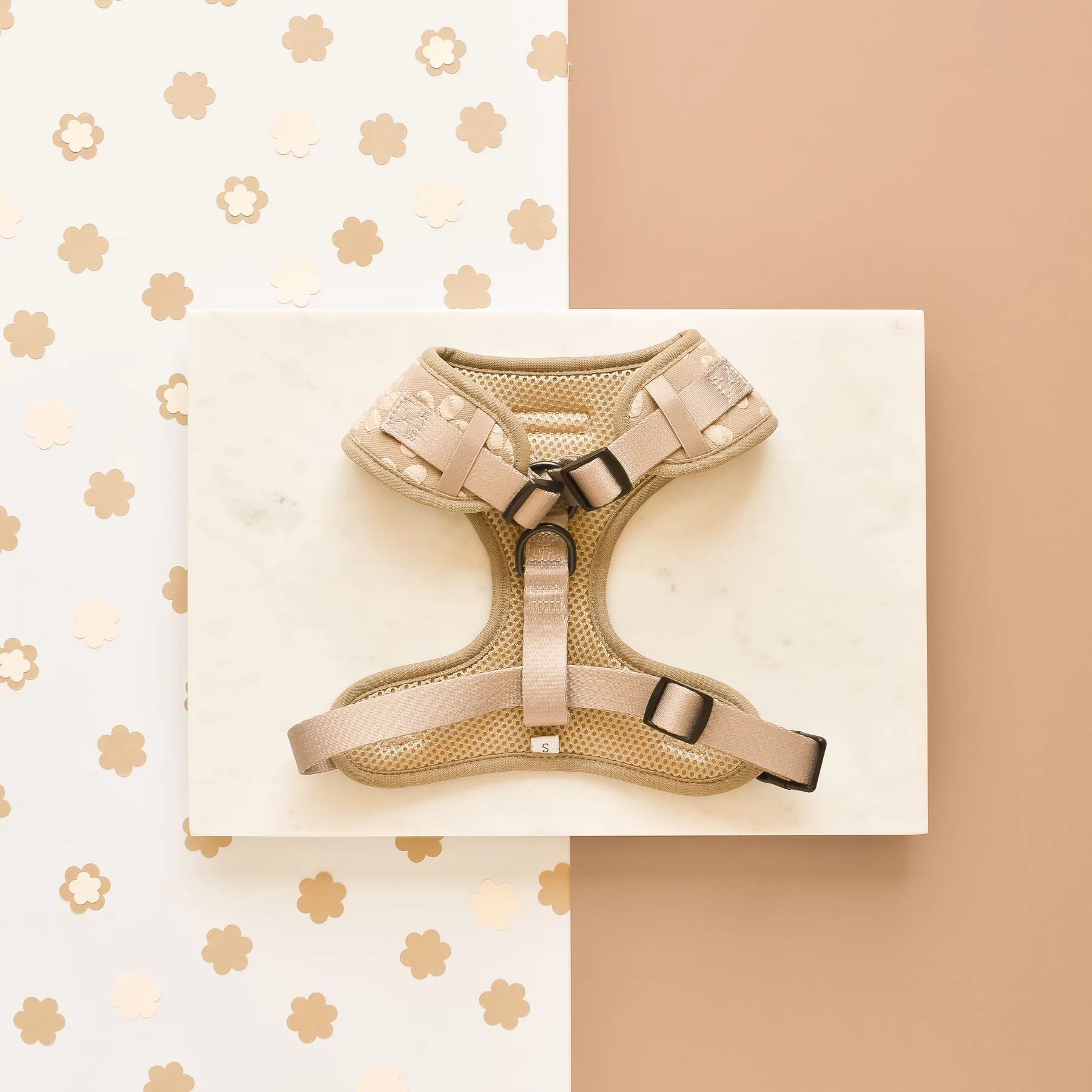 Cocopup London – LUXE Adjustable Neck Harness – Mocha Flower