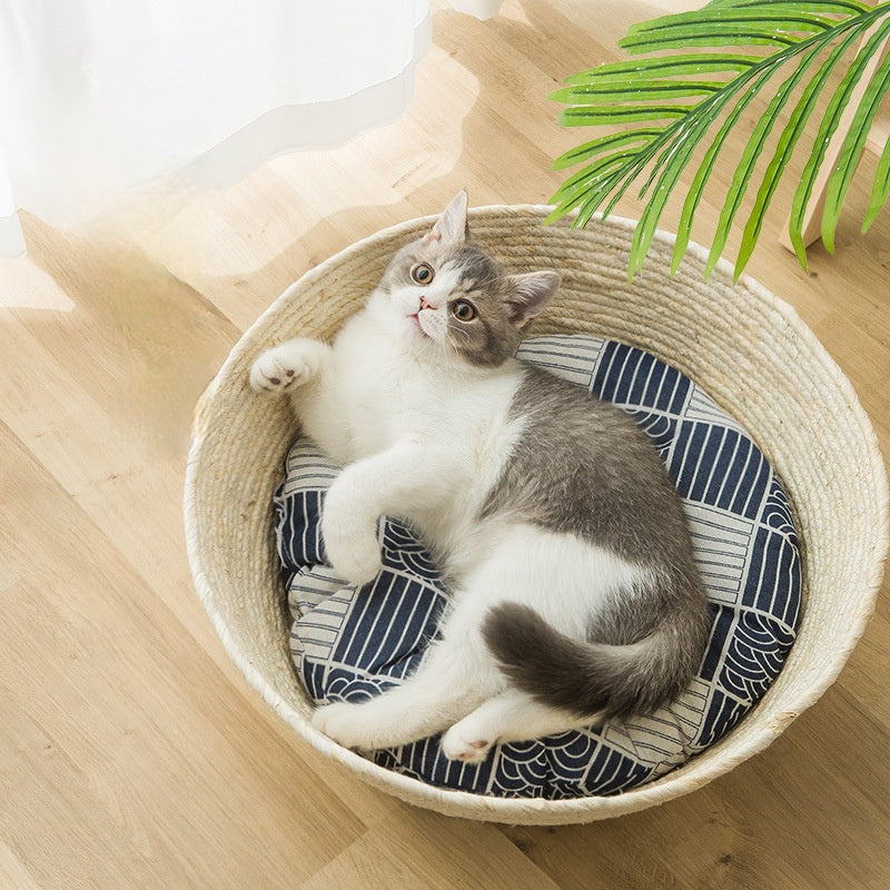 Straw Pet Bed - Pets and More